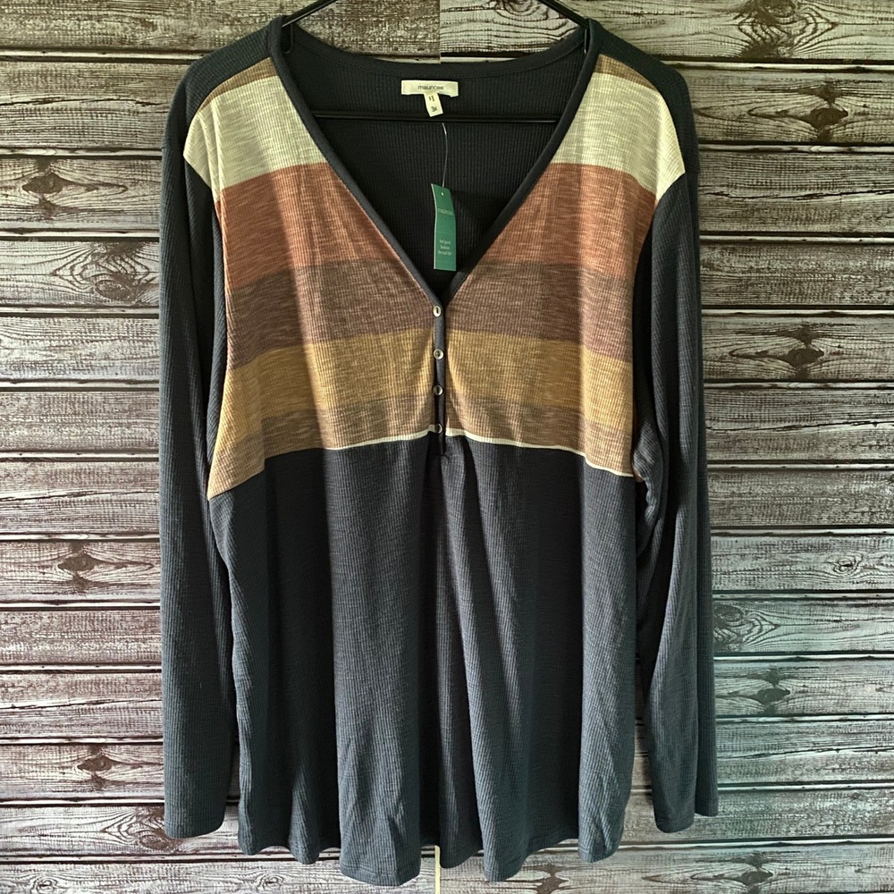 Maurices Women's Long-Sleeved Top Size 3X Dark-Gray Multi-Stripe V-Neck NWT